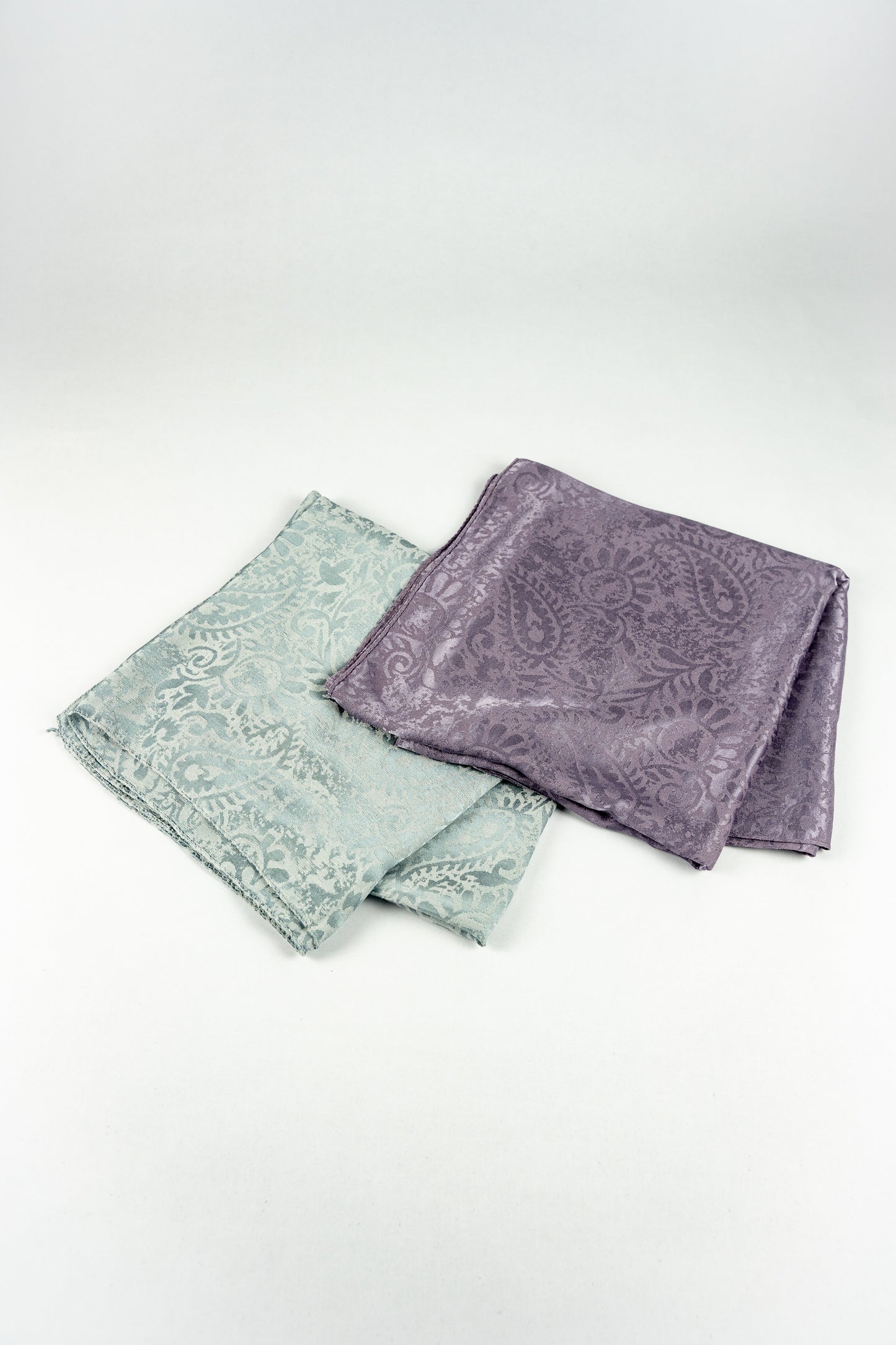 Square satin