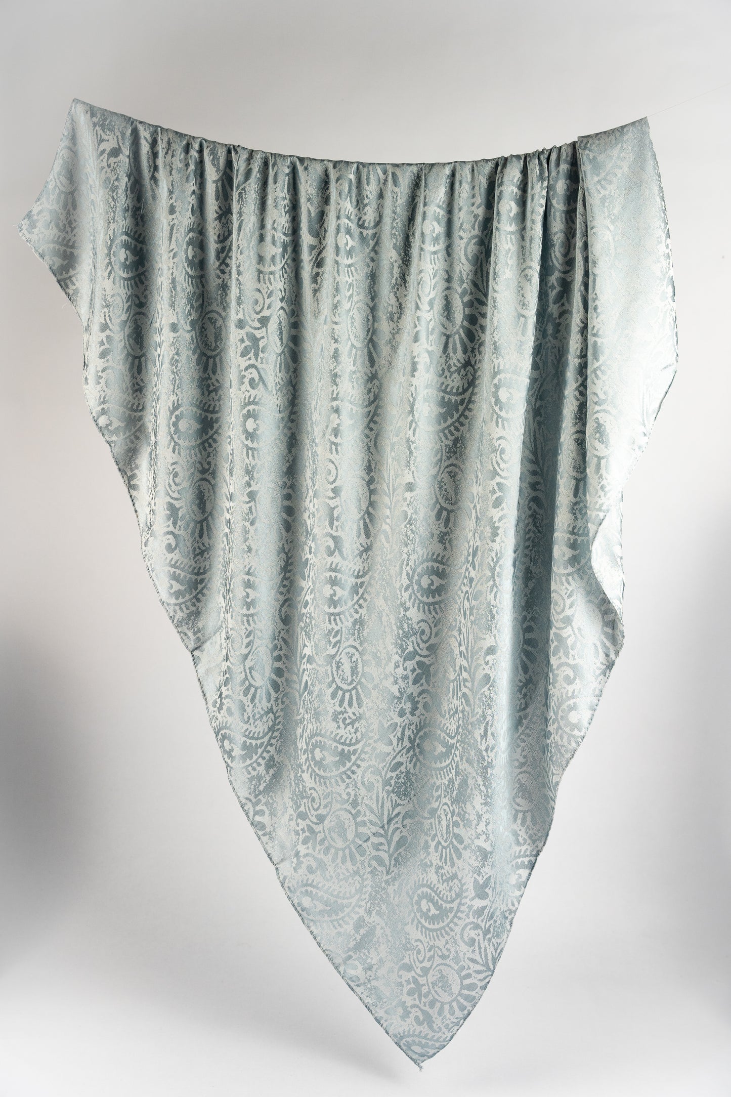 Square satin