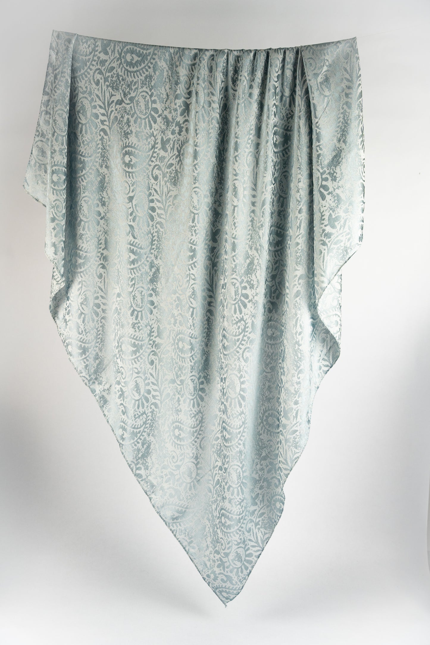 Square satin